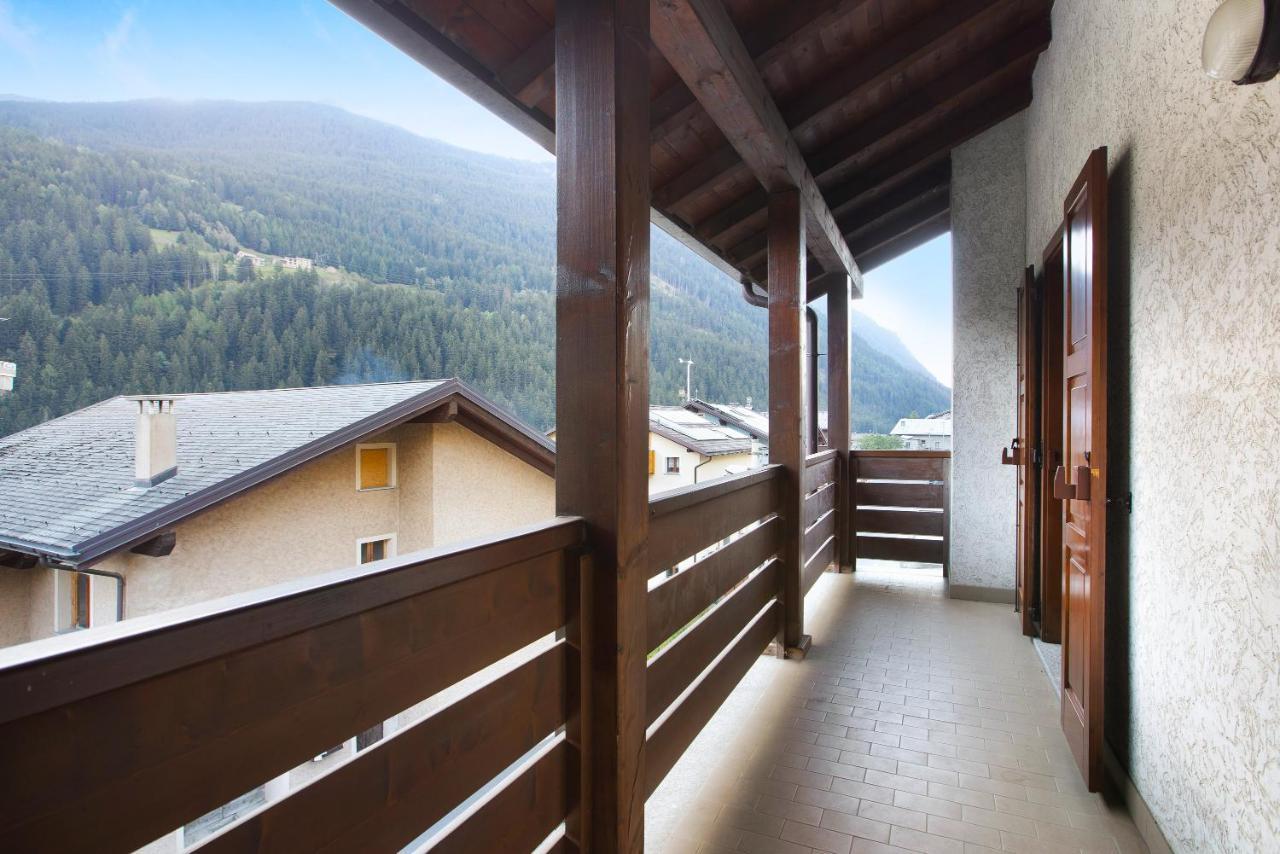 Mountain Chalet Close To Bormio Valdisotto Exterior foto